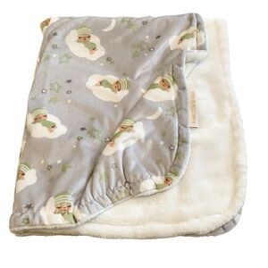 Blankets & Beyond Sleeping Babies Blanket Green Gray White Sherpa Soft Throw